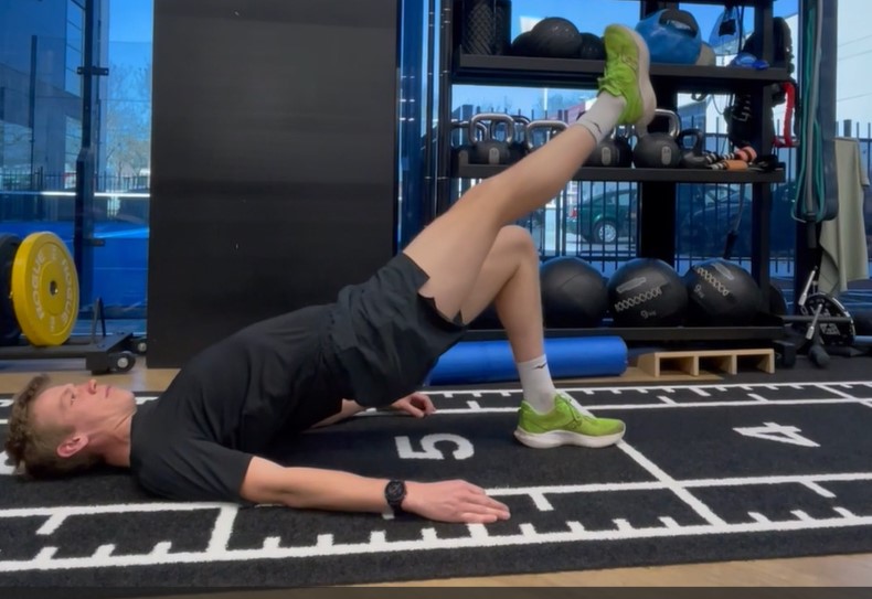 Eenbenige glute bridge