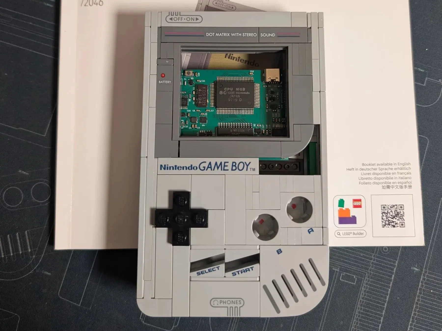 Het hart van de werkende LEGO Game Boy.