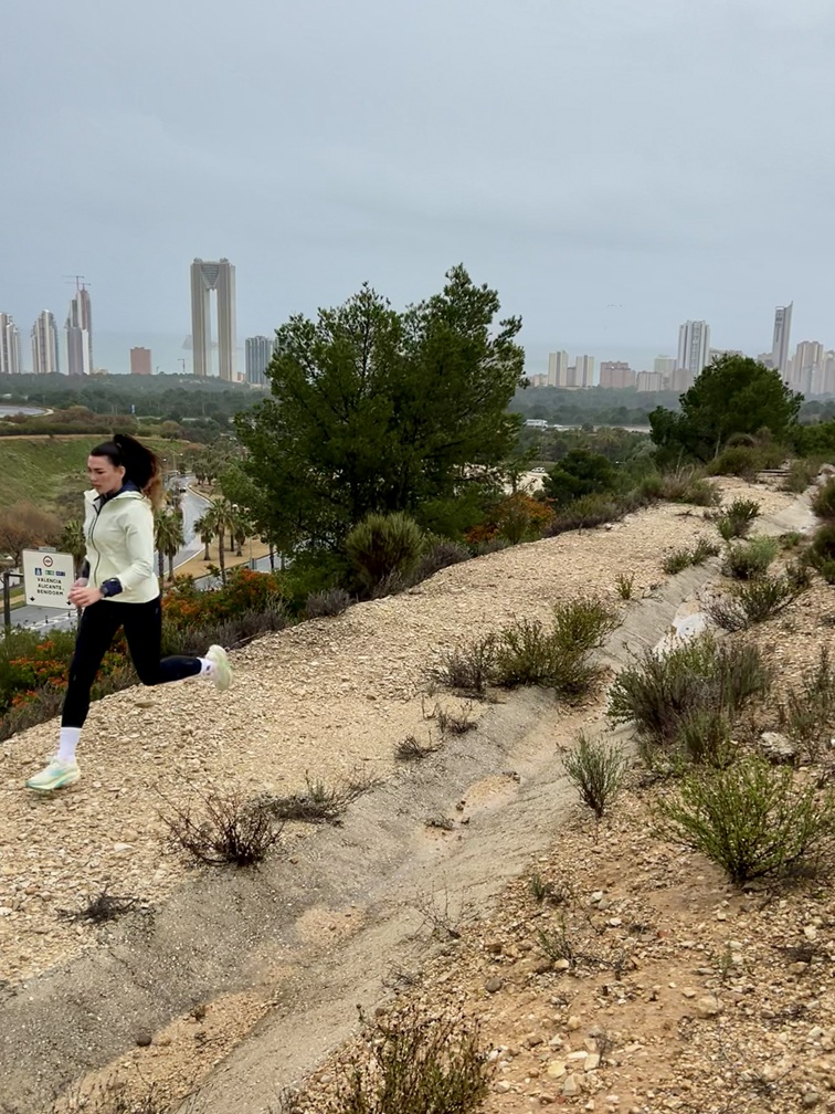 Testen van de Ghost Trail in de bergen van Alicante