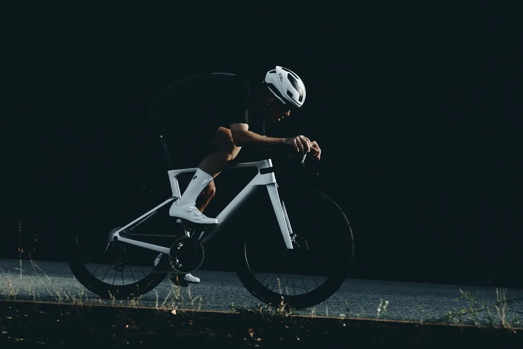 De Shave FF en FFx zorgen voor een agressieve race geometrie met lager front en langere reach.