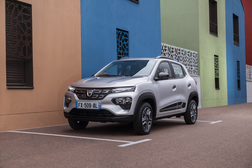 Dacia Spring gen 1 schuin voor Frans kenteken