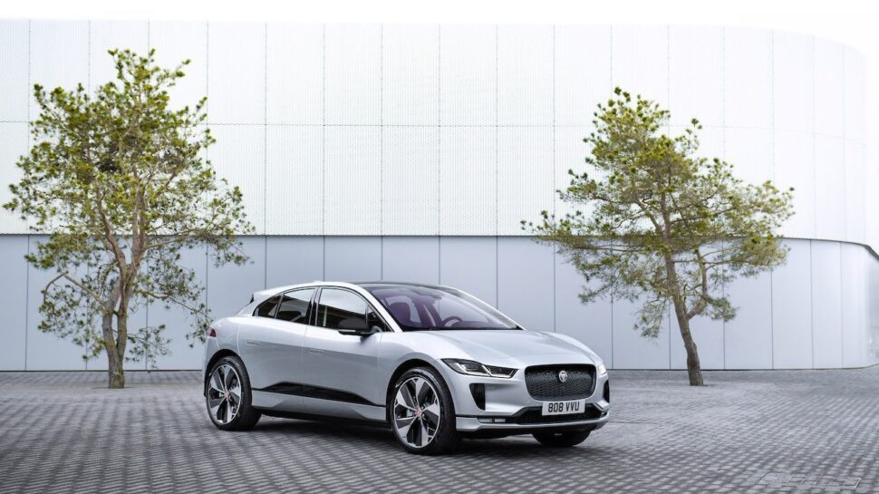Jaguar i-Pace schuin voor