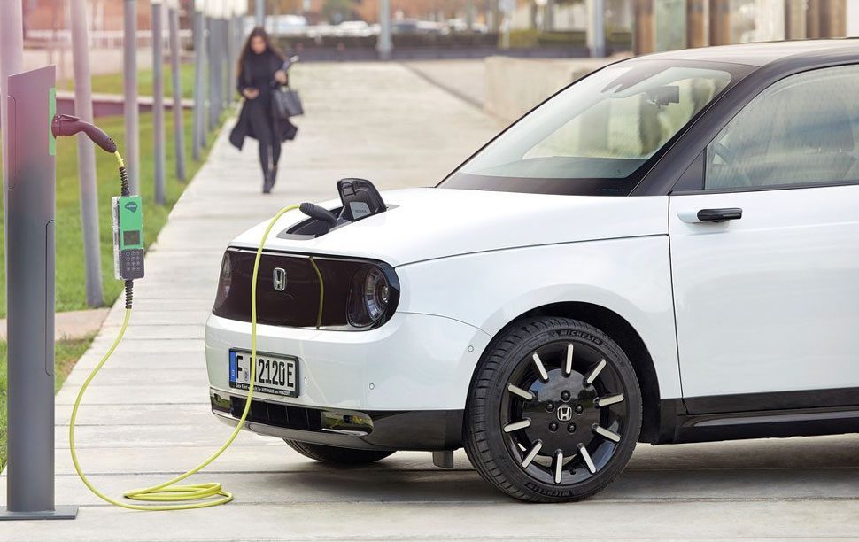 Honda E Opladen