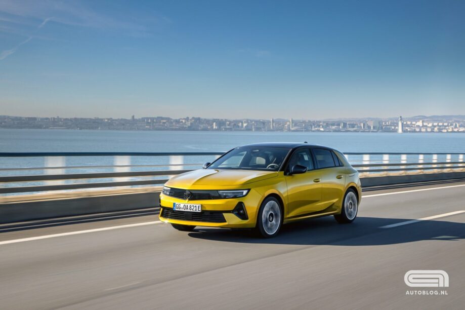 Opel Astra autoblog-watermerk