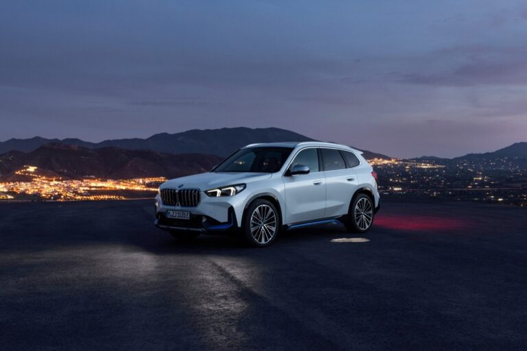 BMW IX1 30