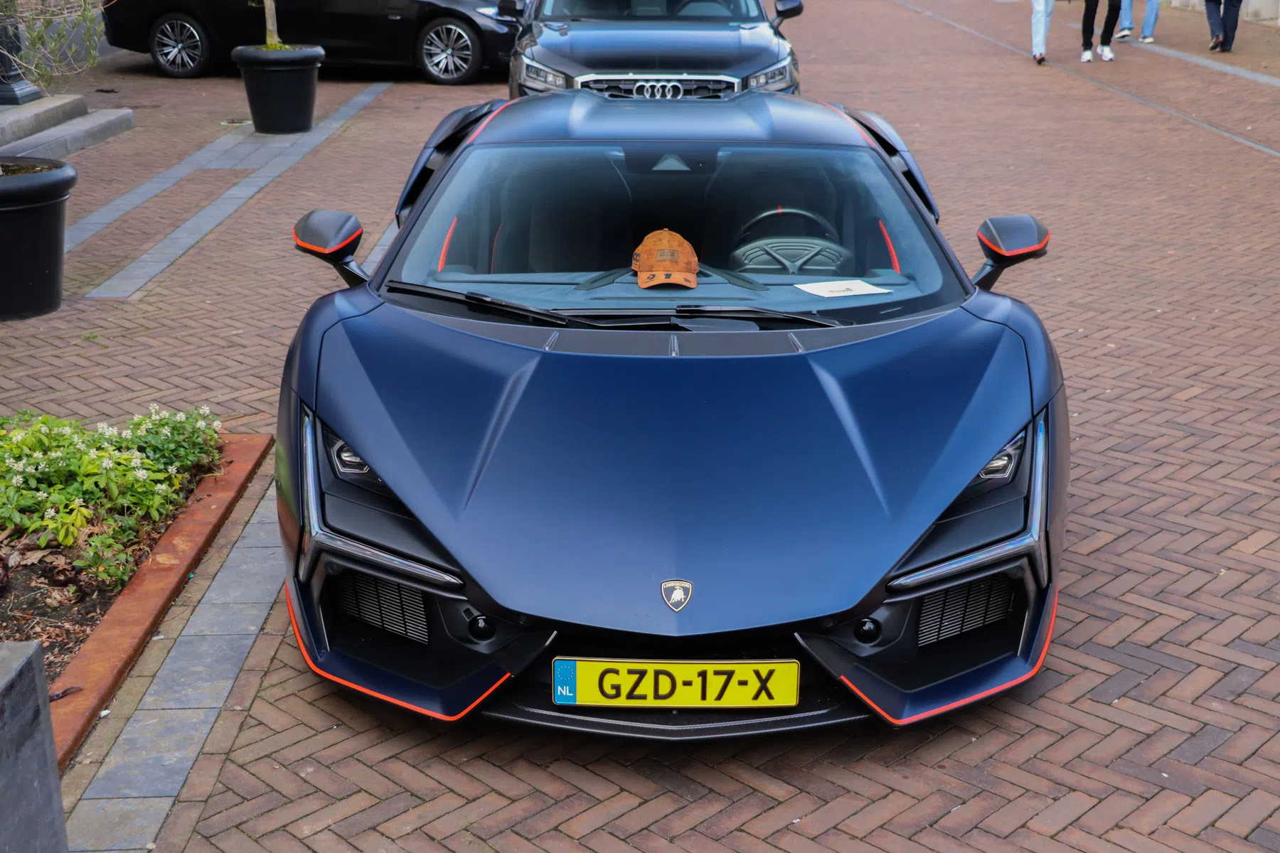 Lamborghini Revuelto