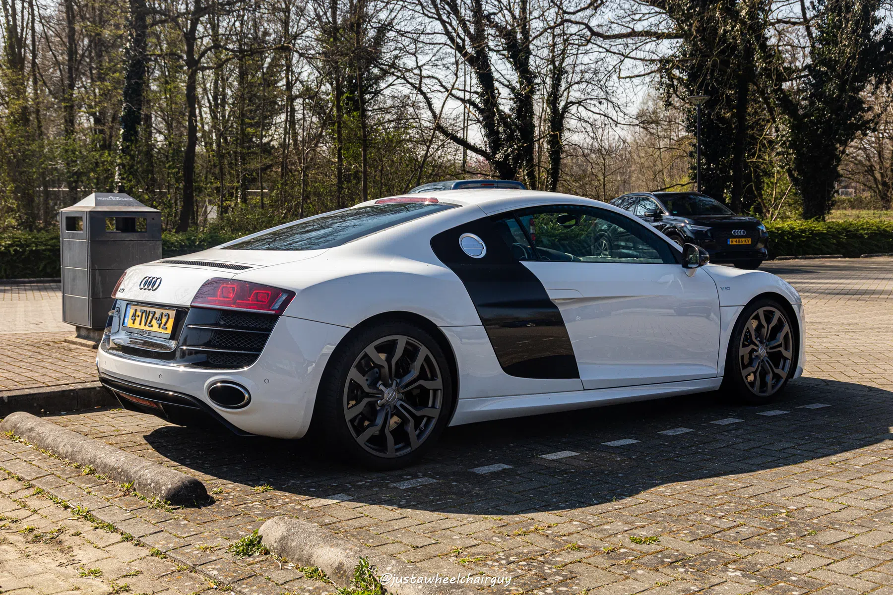 Audi R8 V10