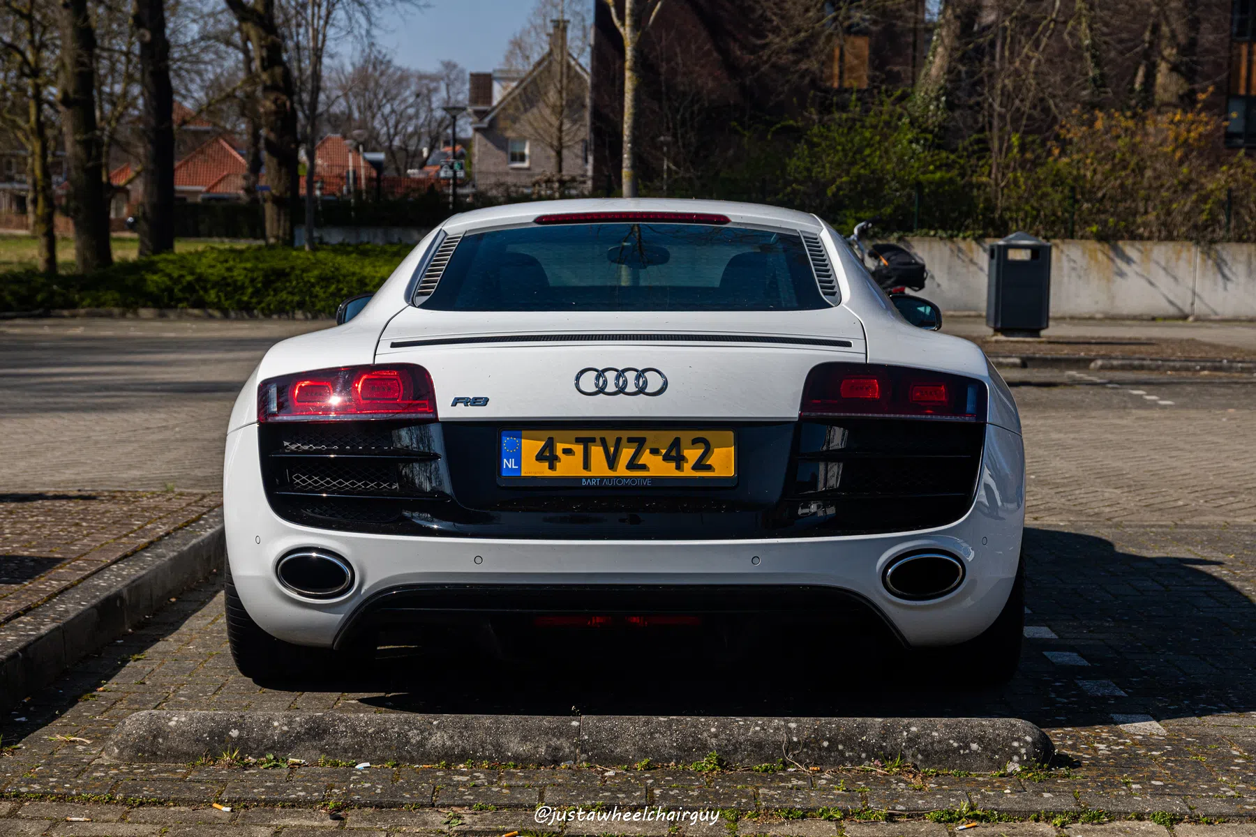 Audi R8 V10