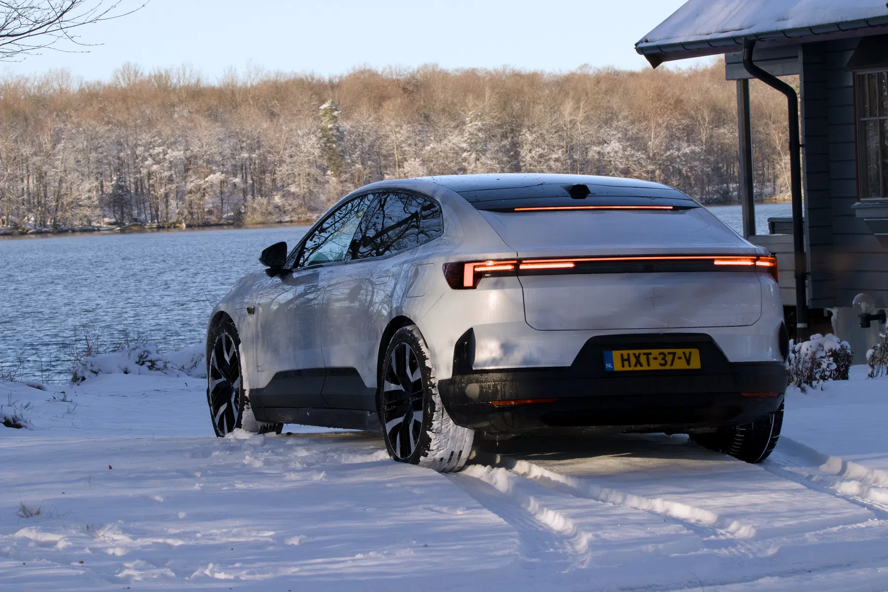 Polestar 4