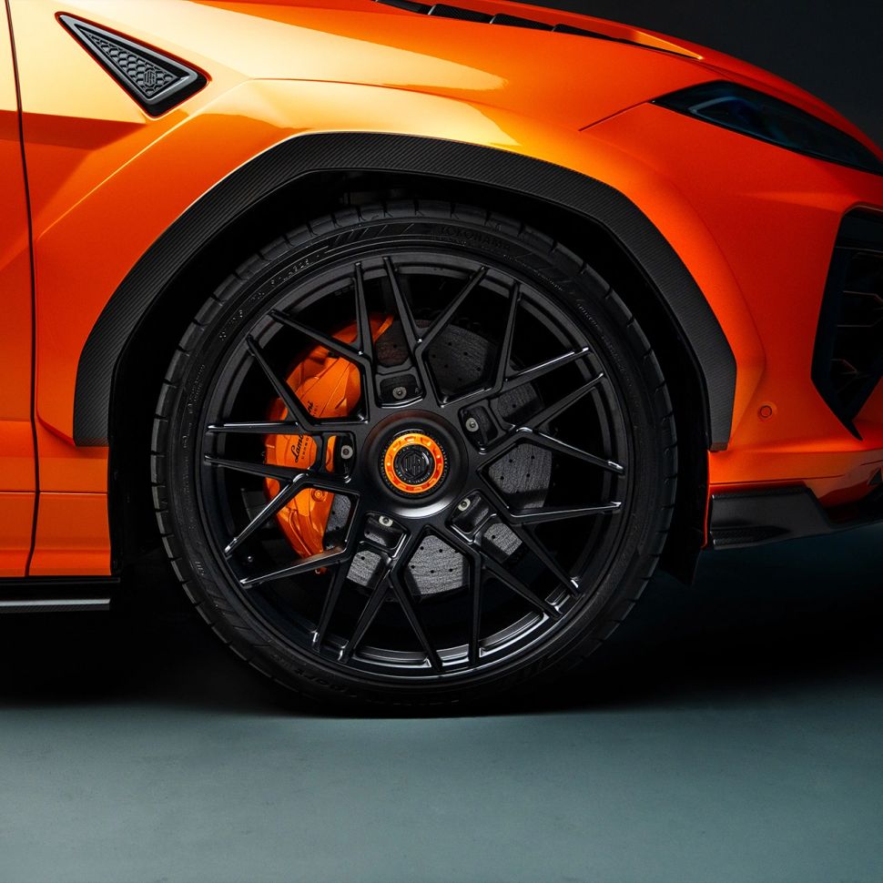 Lamborghini Urus SE Urban Automotive