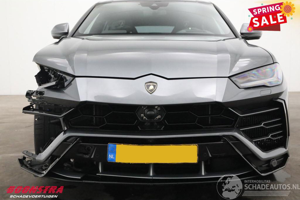 Lamborghini Urus schadebak