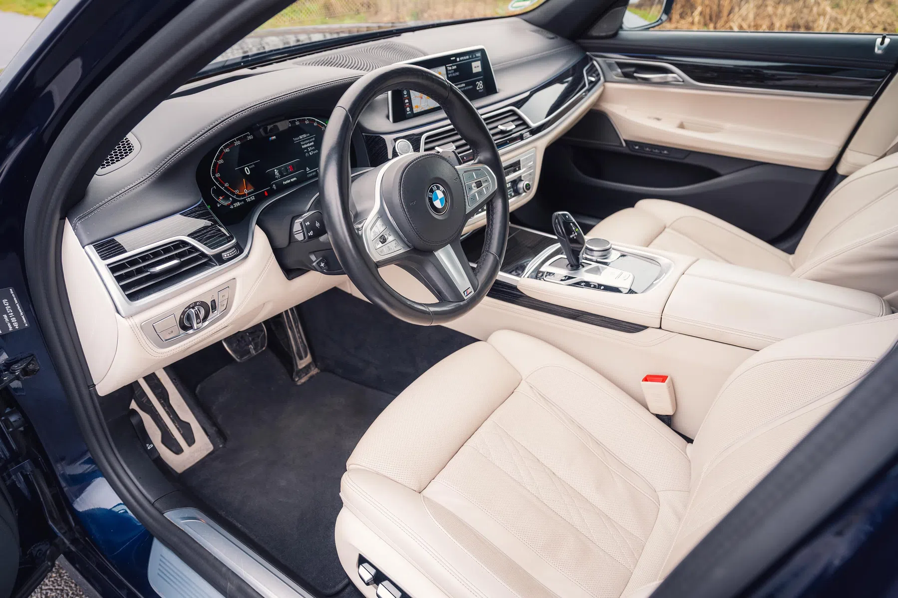 BMW 750i G11