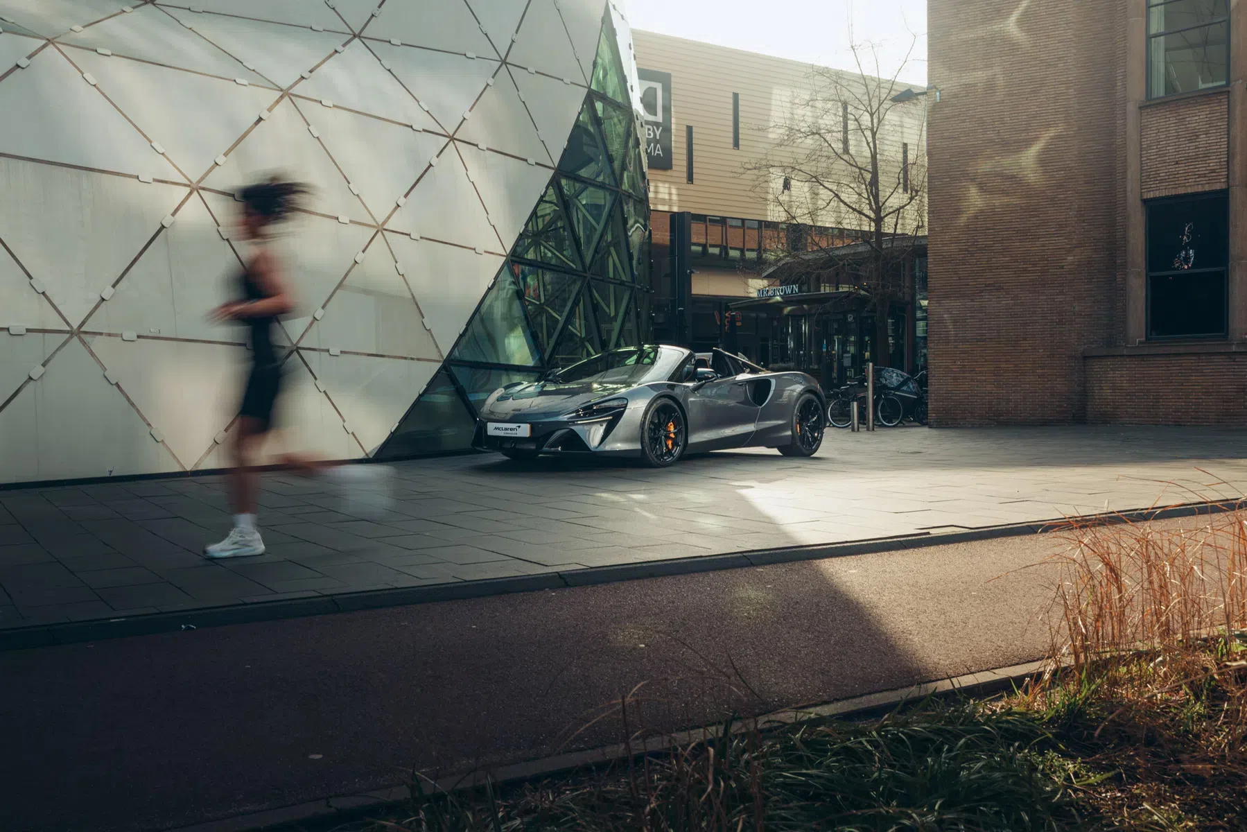 McLaren Artura Spider