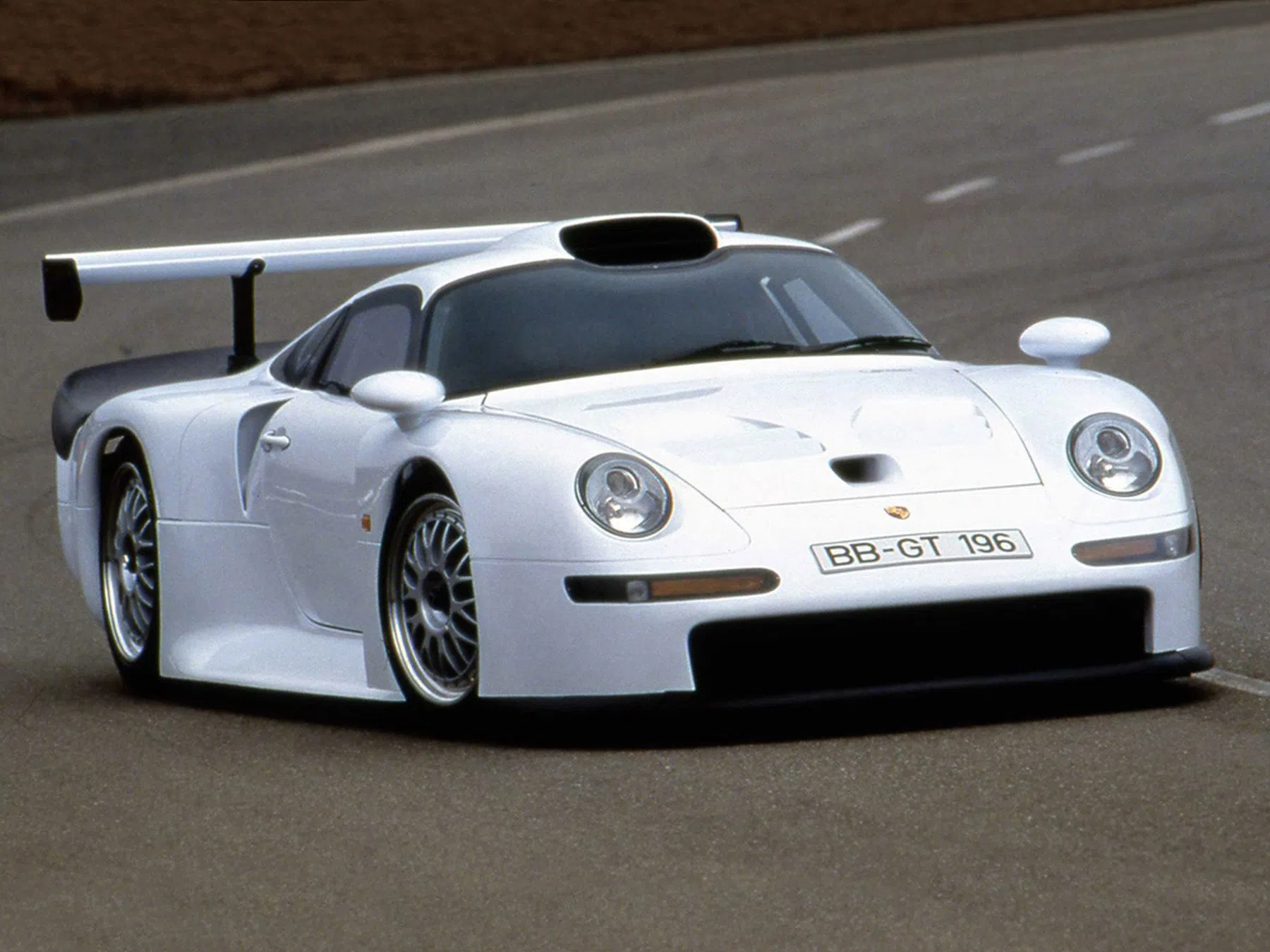 Porsche 911 GT1 Straßenversion