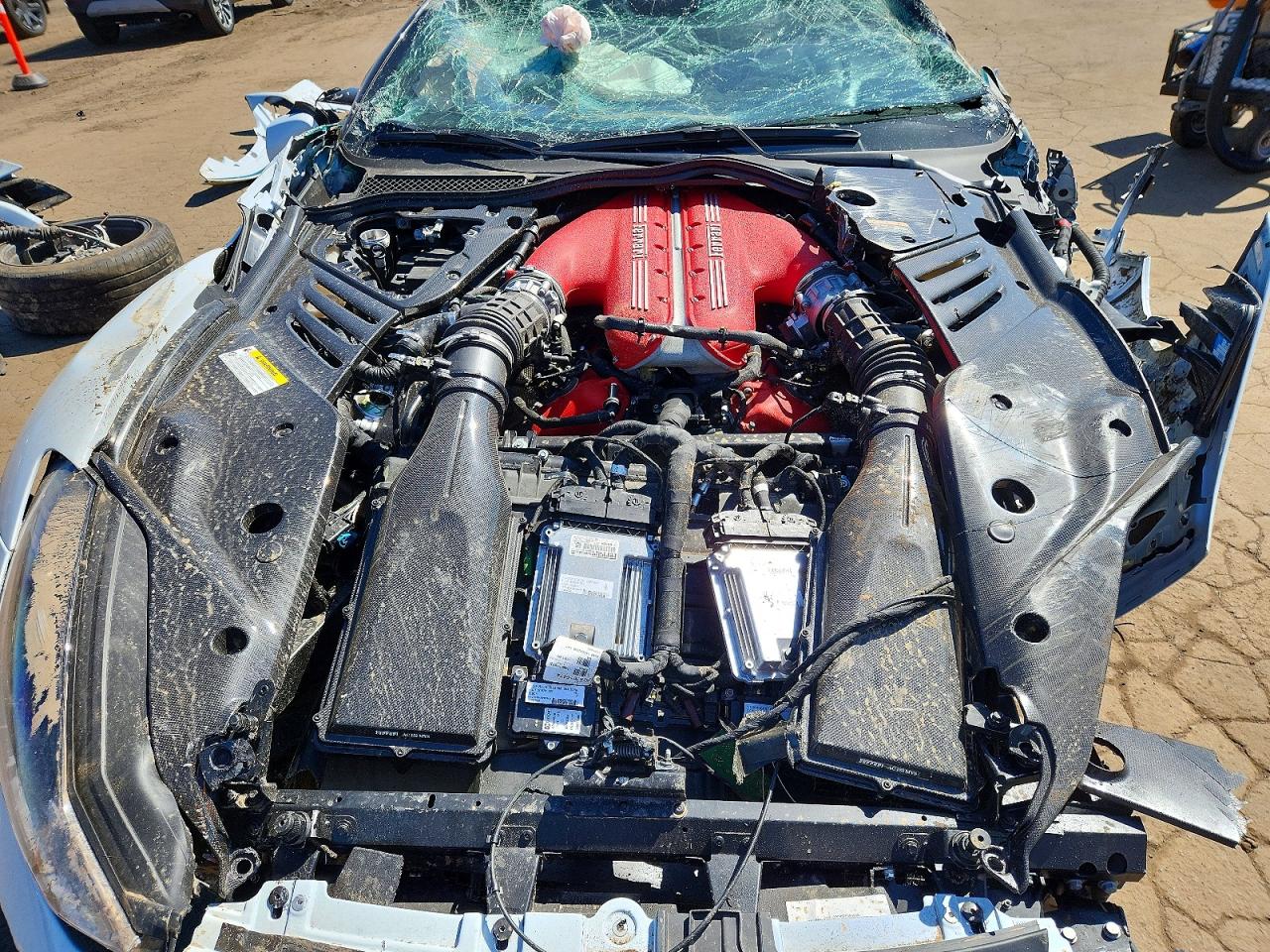 Gecrashte Ferrari 812 Competizione A
