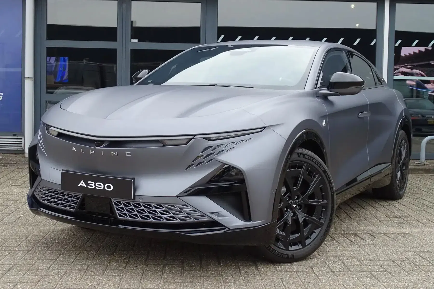 Alpine A390