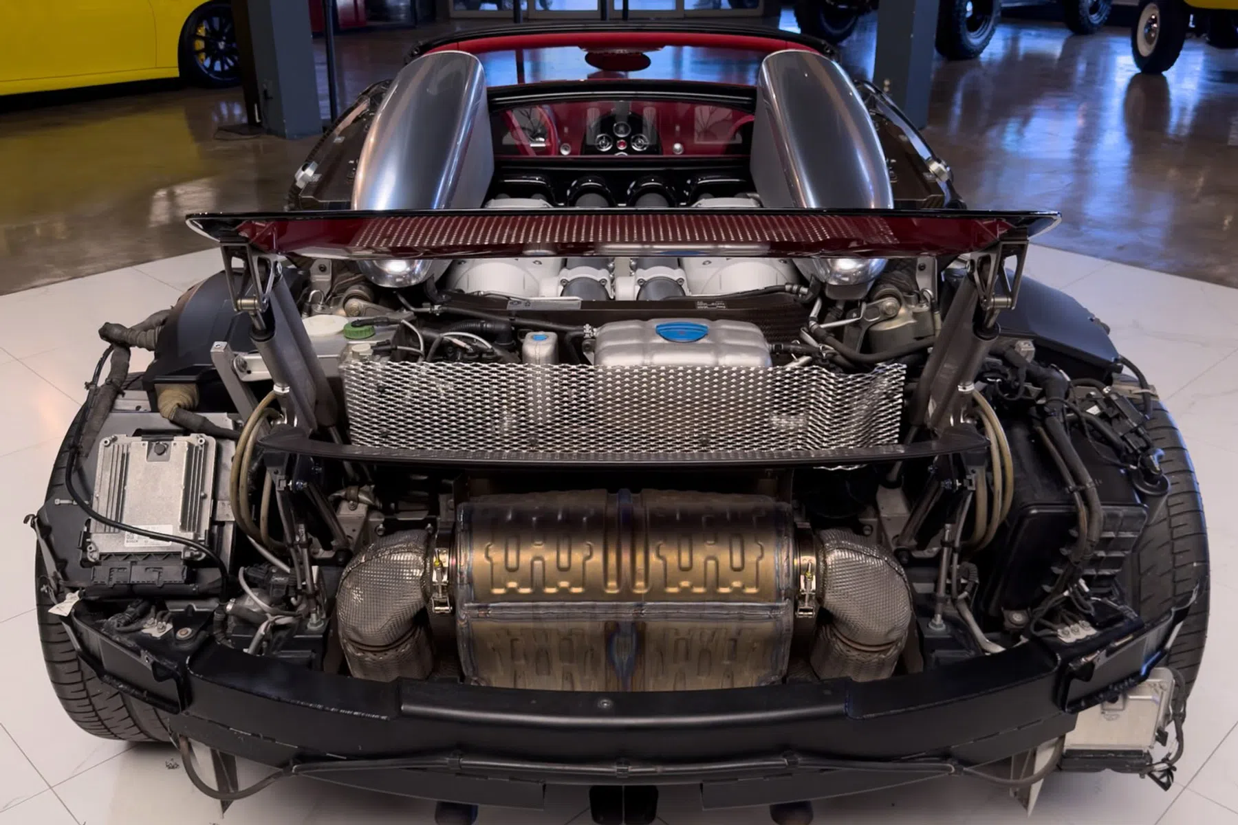 Bugatti Veyron gestript