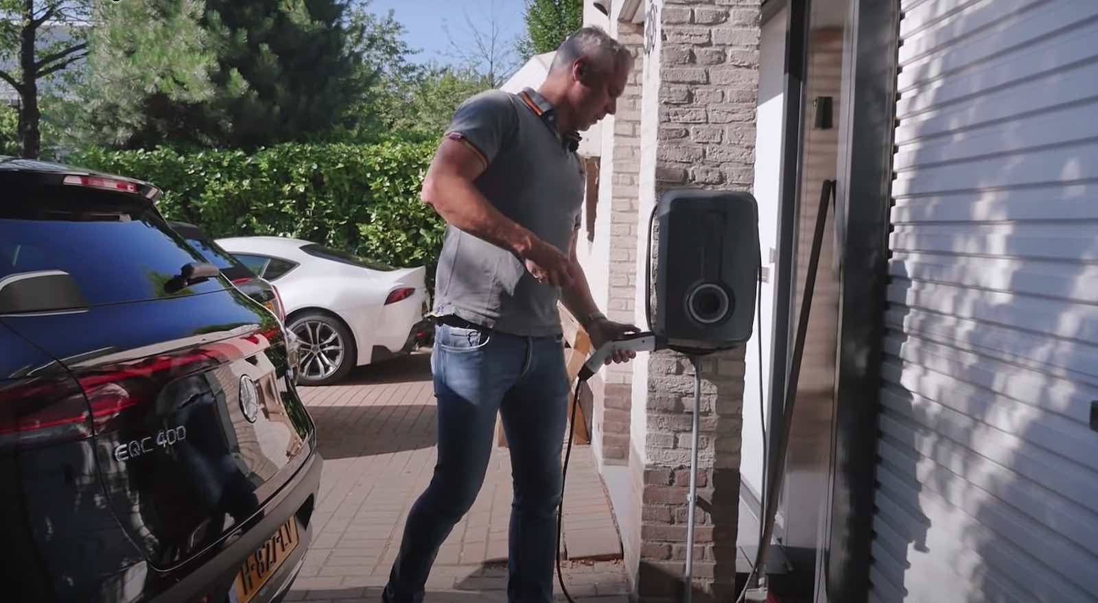 Wouter thuis opladen Mercedes EQC