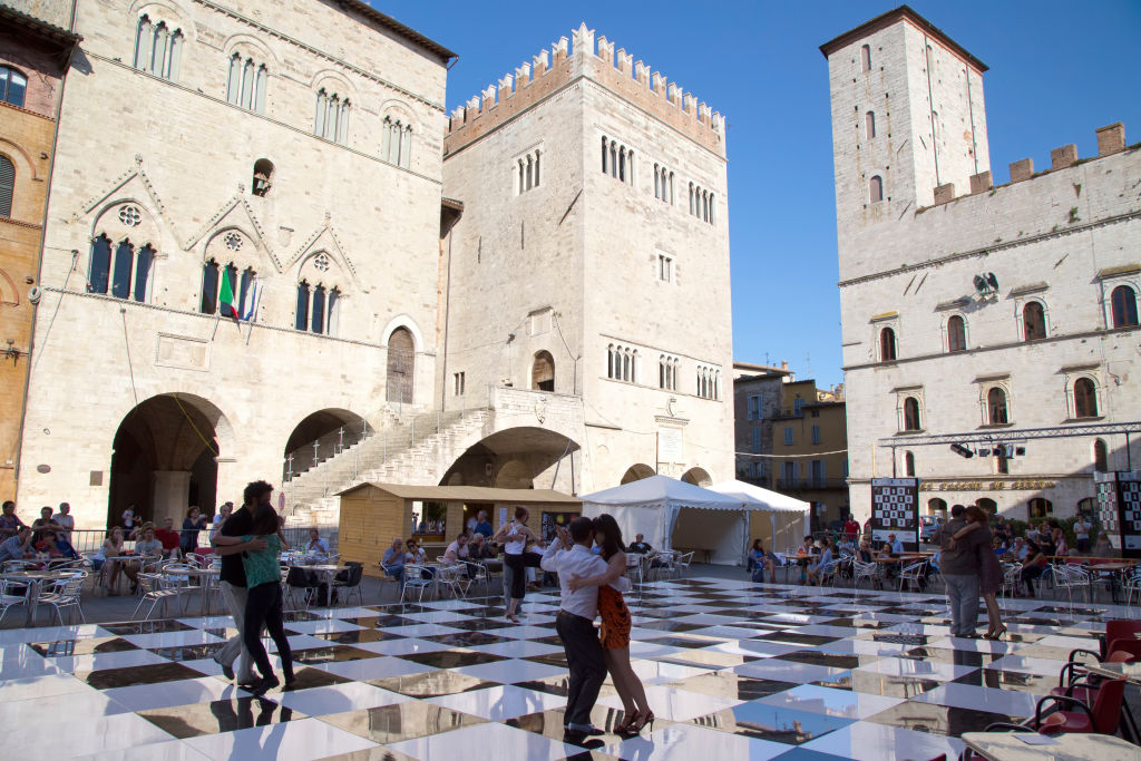 De piazza in Todi, Umbrië, Italië