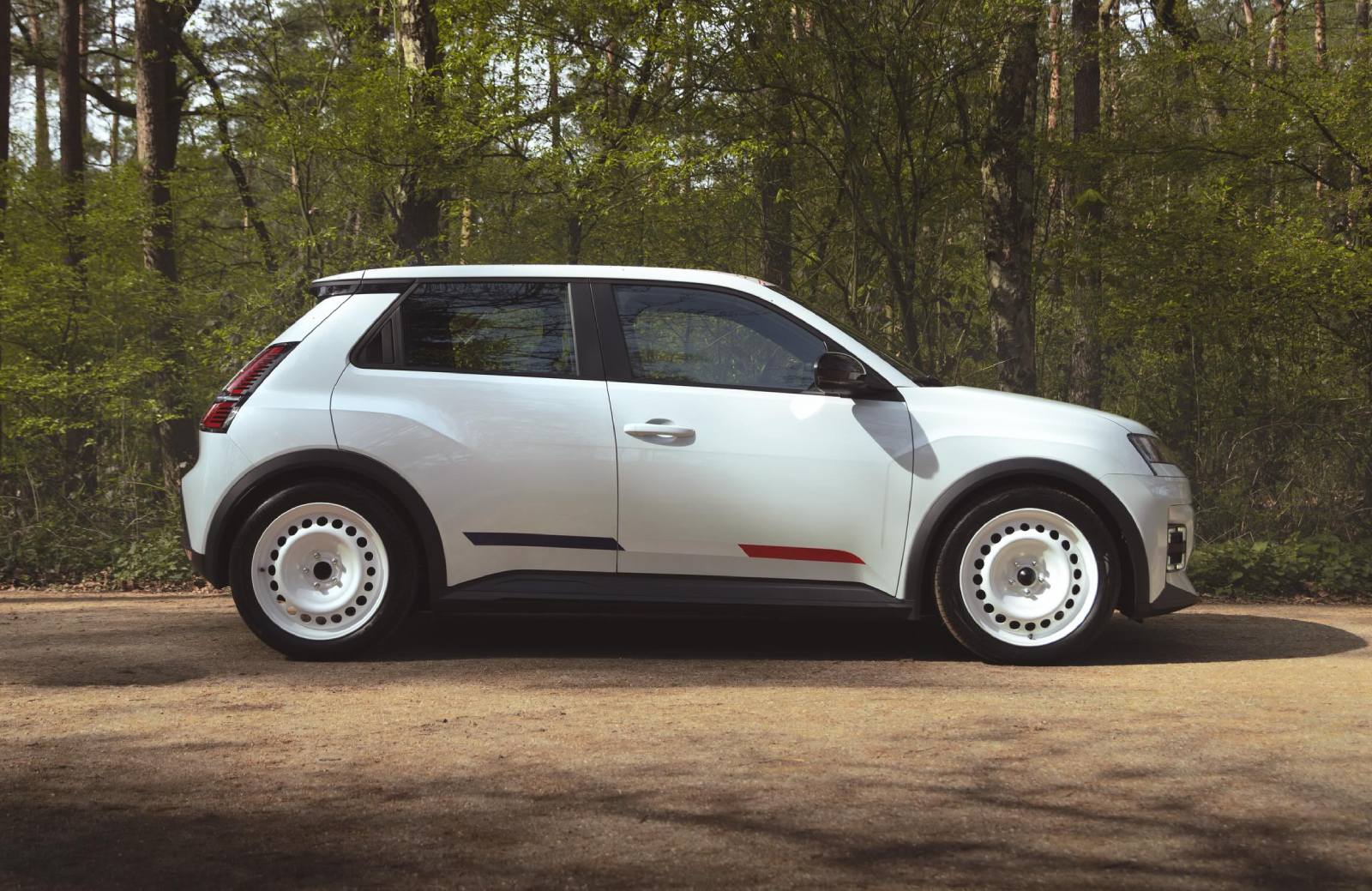 Renault 5 E-Tech Rallye Re-Volve