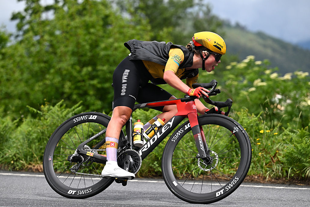 Mia Gjertsen tijdens Vuelta Femenina 2026 etappe 1