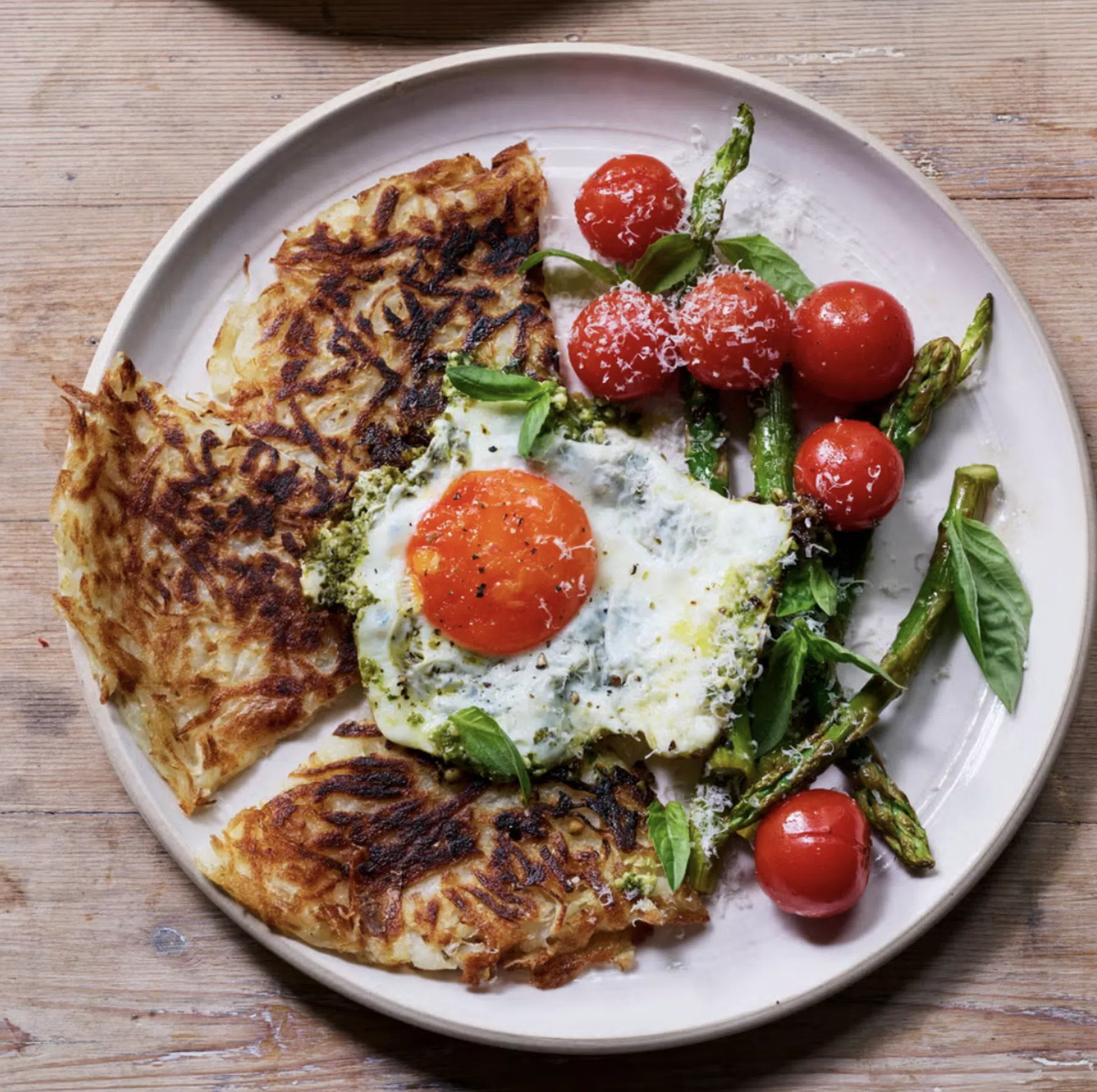rosti met pesto-tomaten