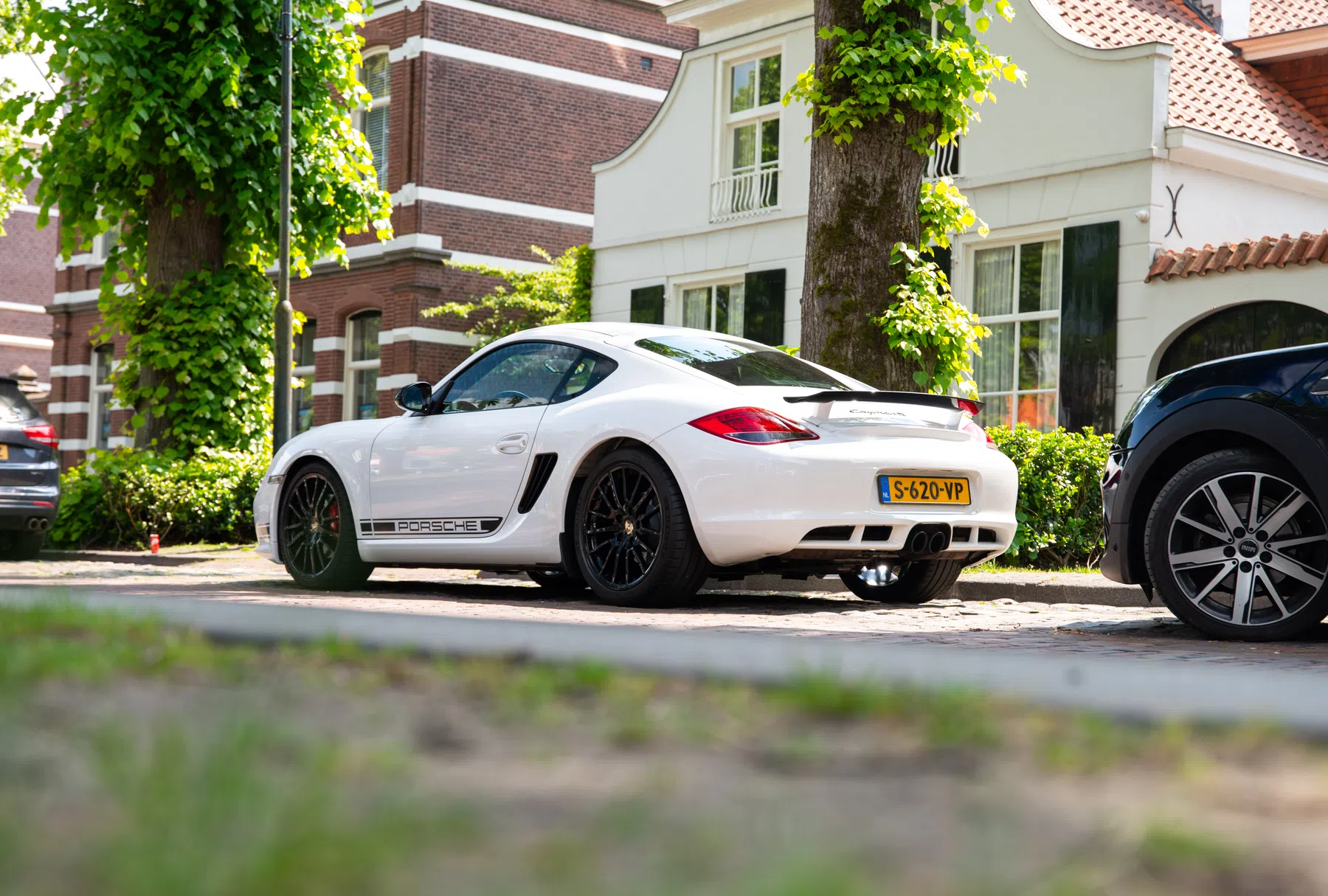 Porsche 987 Cayman R