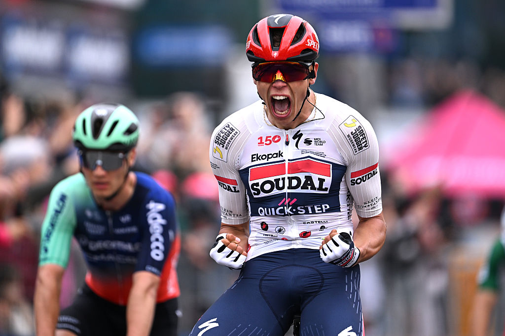 Finishfoto etappe 3 Giro 2026