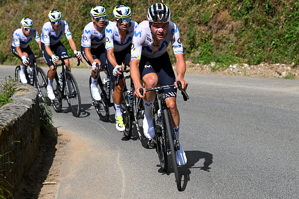 Lorenzo Milesi op kop van het peloton