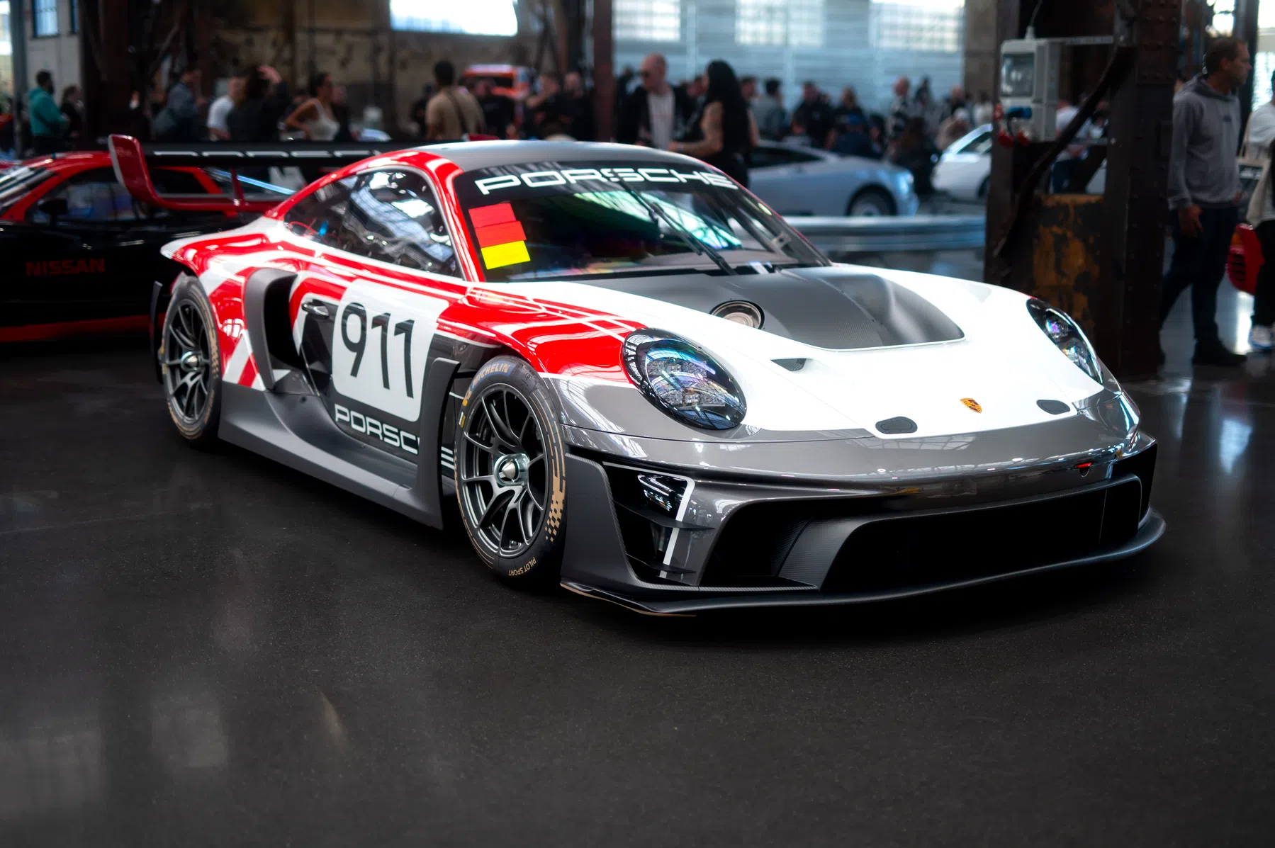 Porsche 992 GT3 R rennsport 1/77