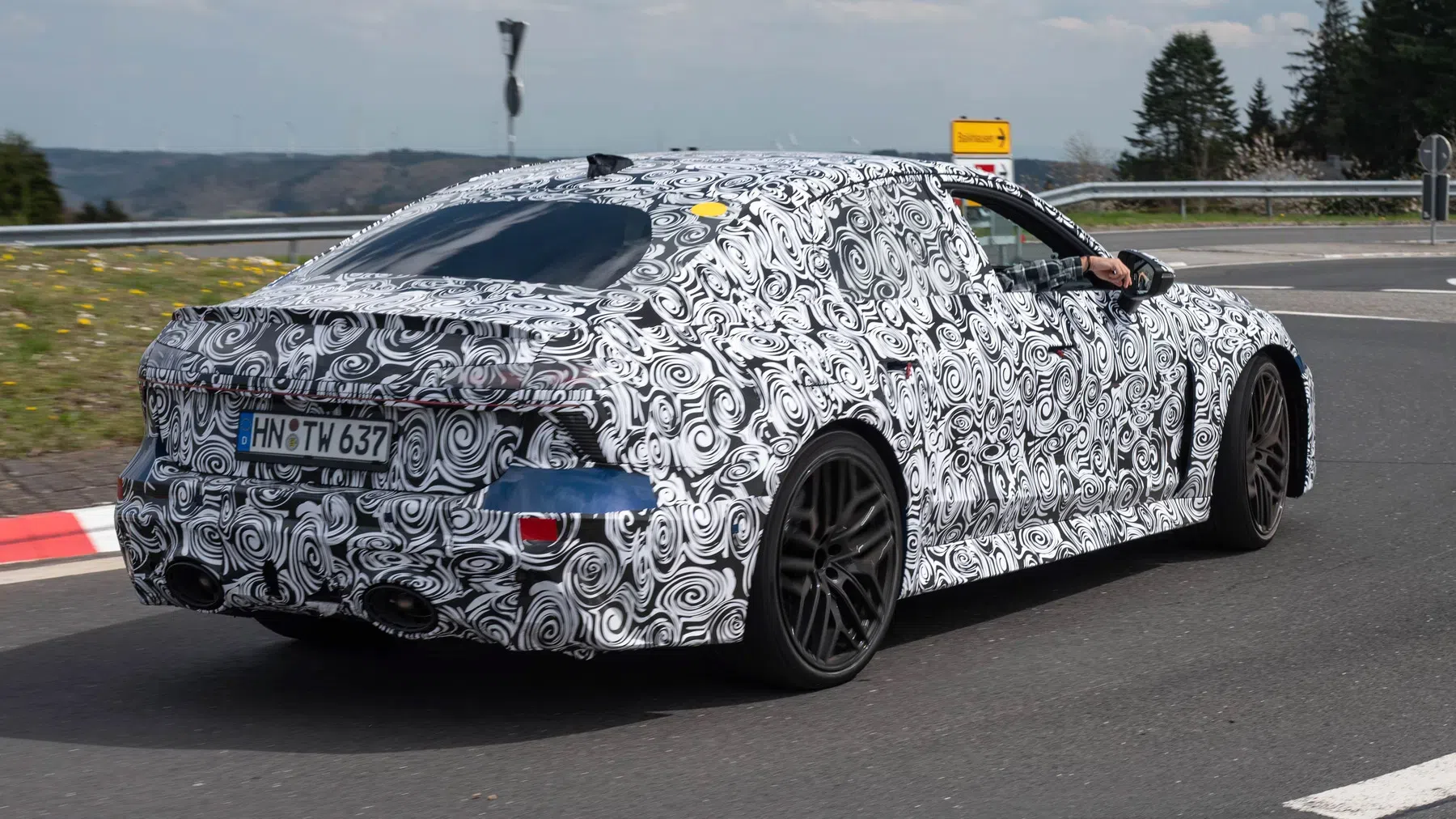 Kijk, de Audi RS6 Sedan keert terug!