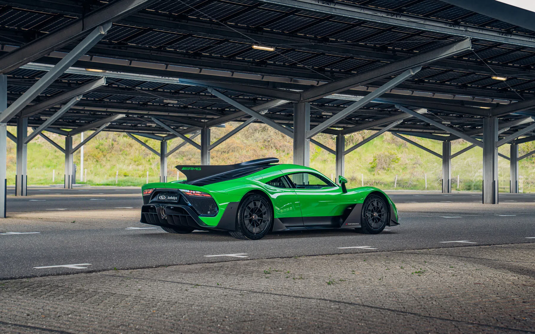 Knotsgekke AMG One staat te koop in Nederland