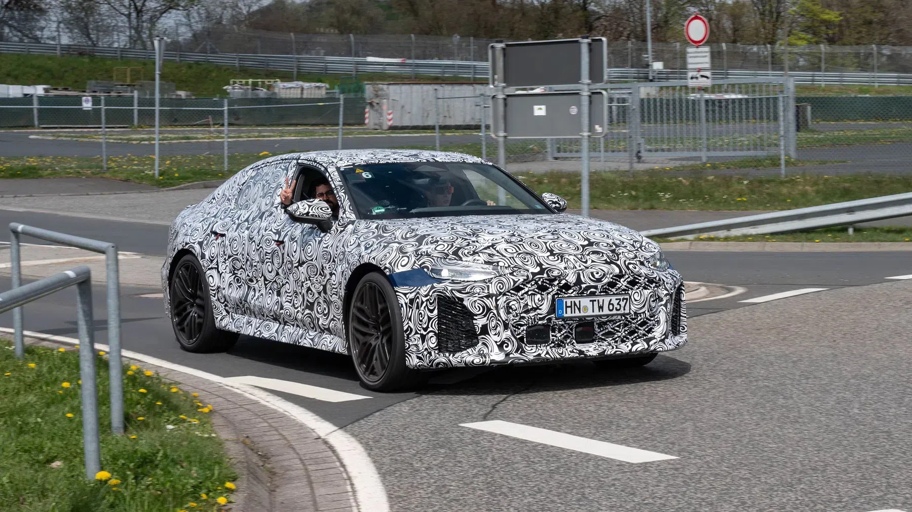 Kijk, de Audi RS6 Sedan keert terug!
