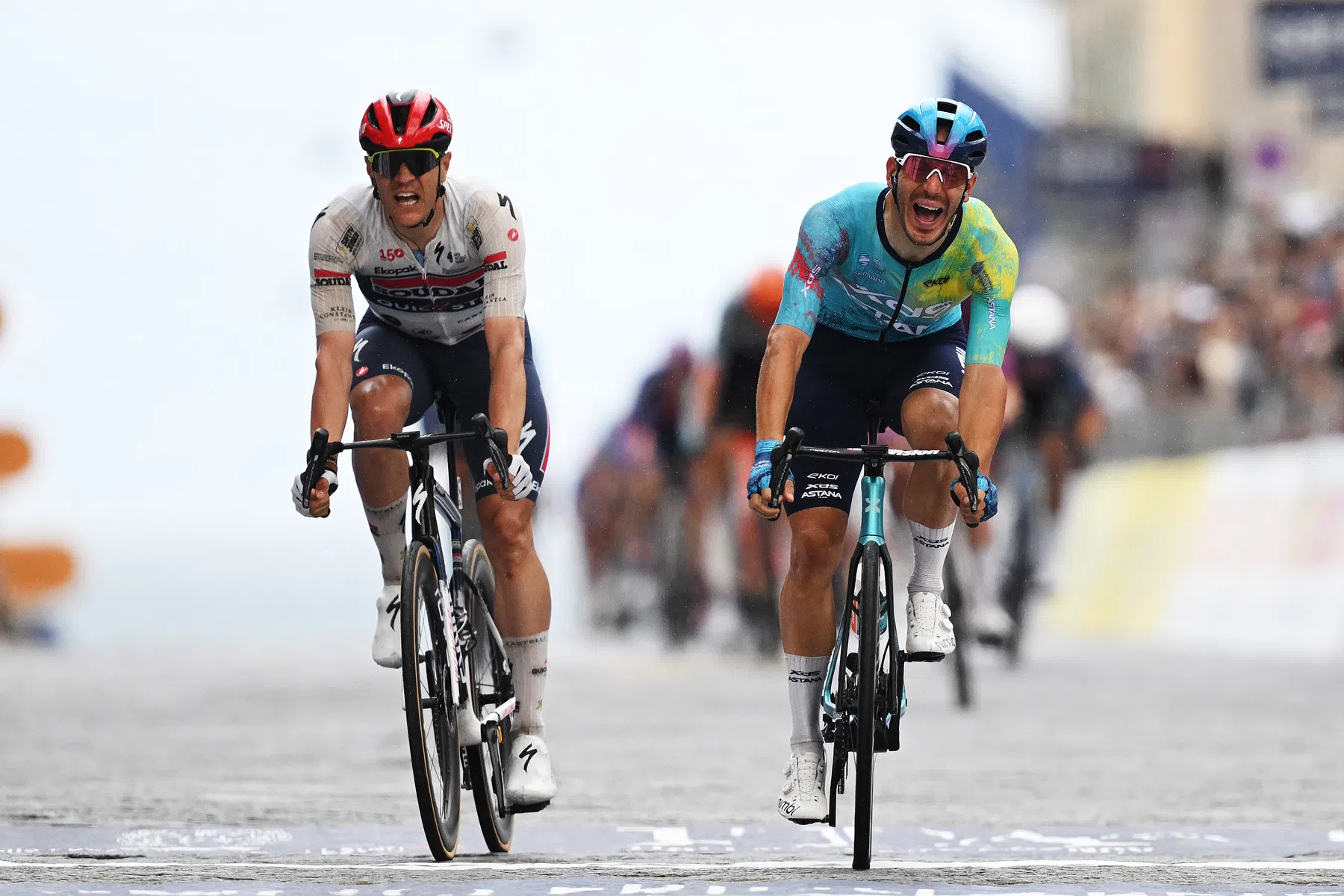 Davide Ballerini wint etappe 6