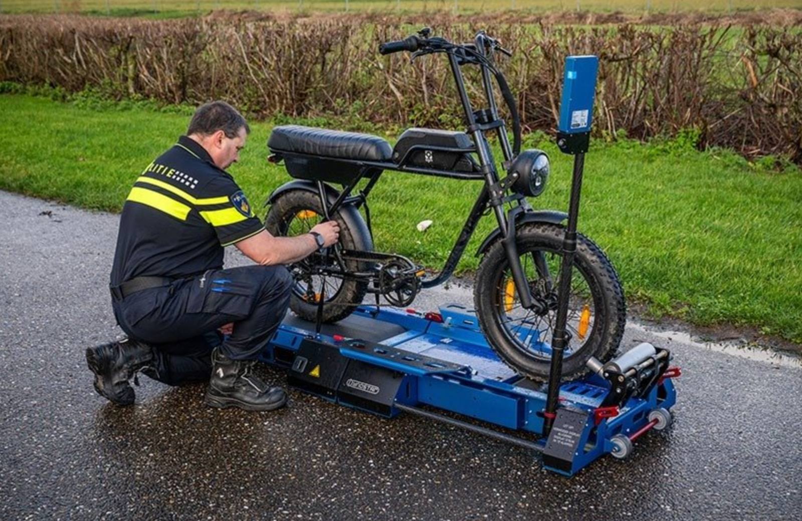 Politie controle fatbike