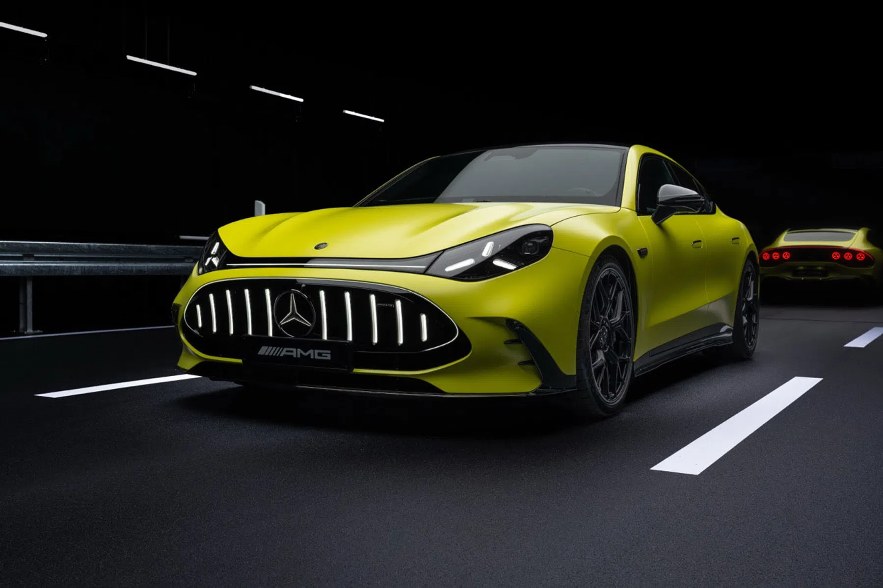 Dit is de elektrische AMG GT 4-Door: 1.169 pk, 600 kW snelladen en V8-geluid!