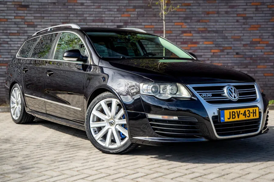 Passat R36 2011 Kan je de Volkswagen Passat R36 eigenlijk nog wel betalen?