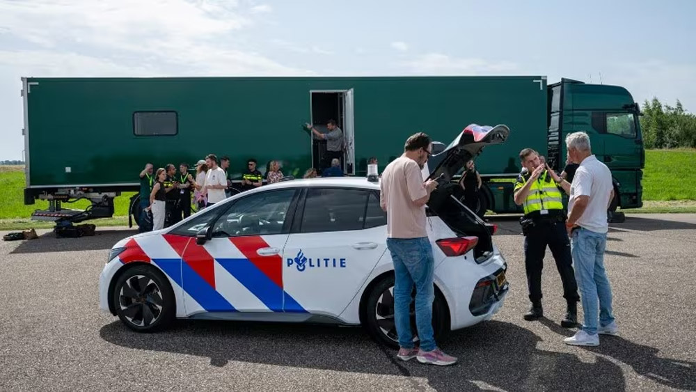 Cupra Born politie