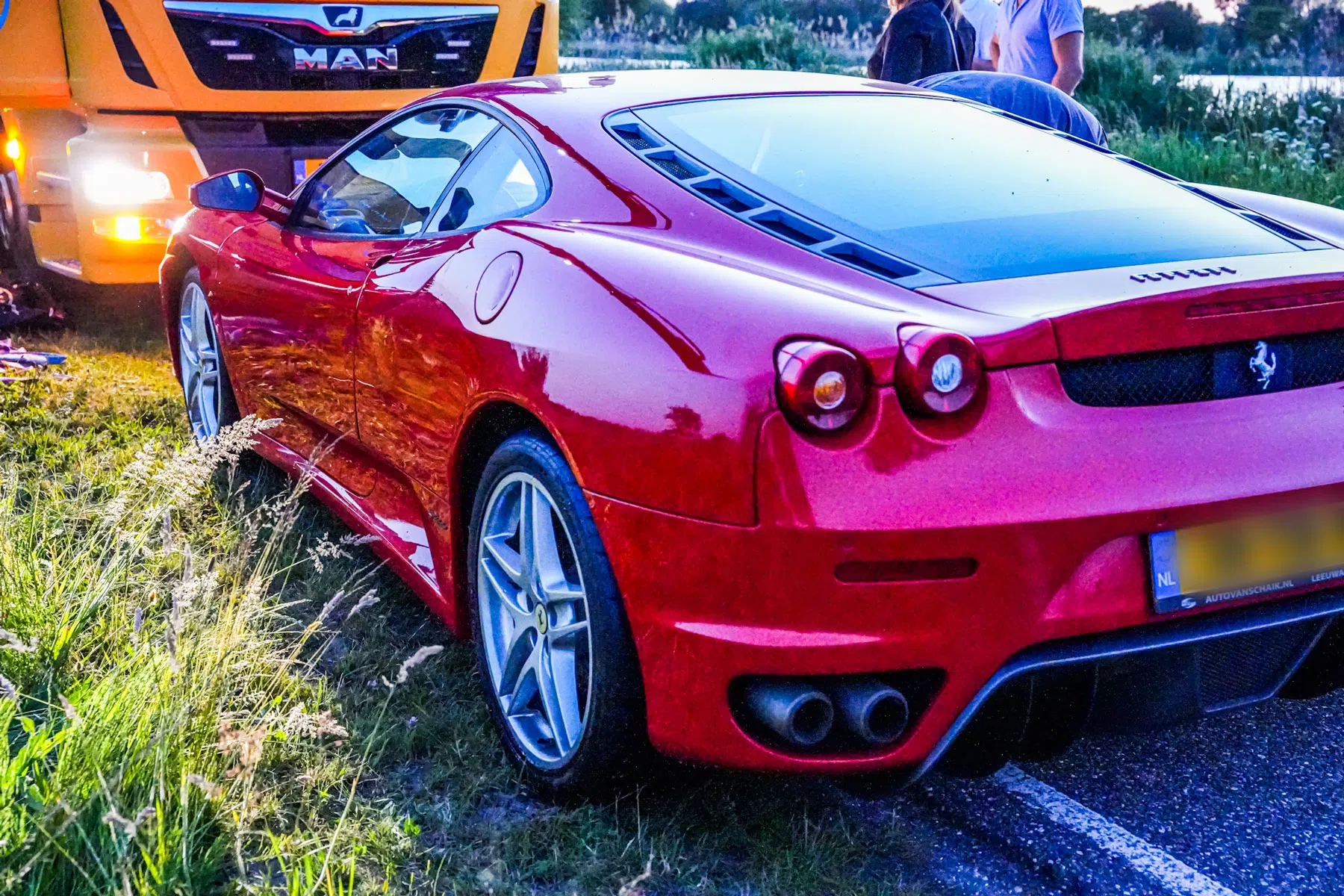 Ferrari F430 sloot