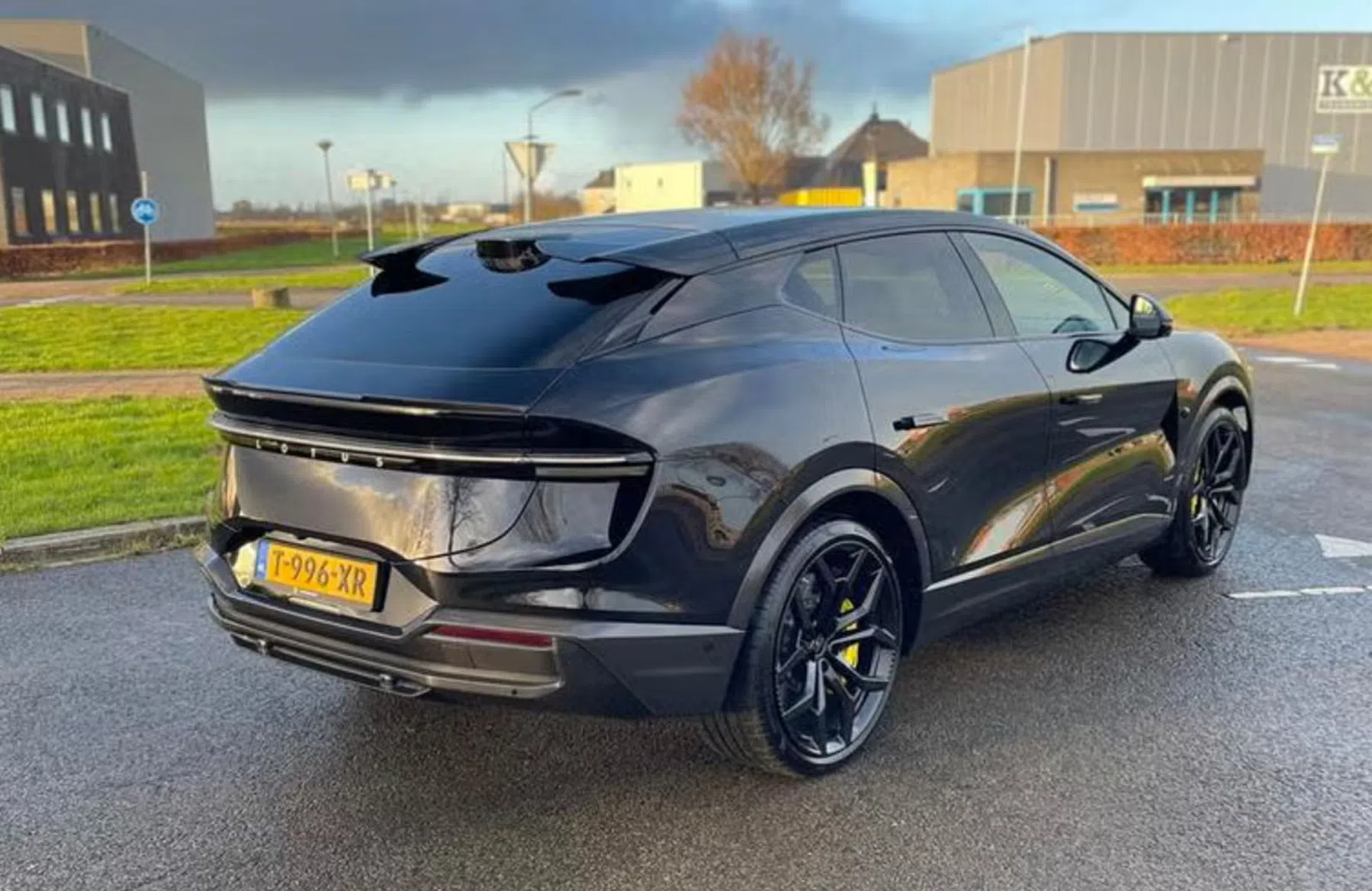 lotus-eletre-marktplaats-2