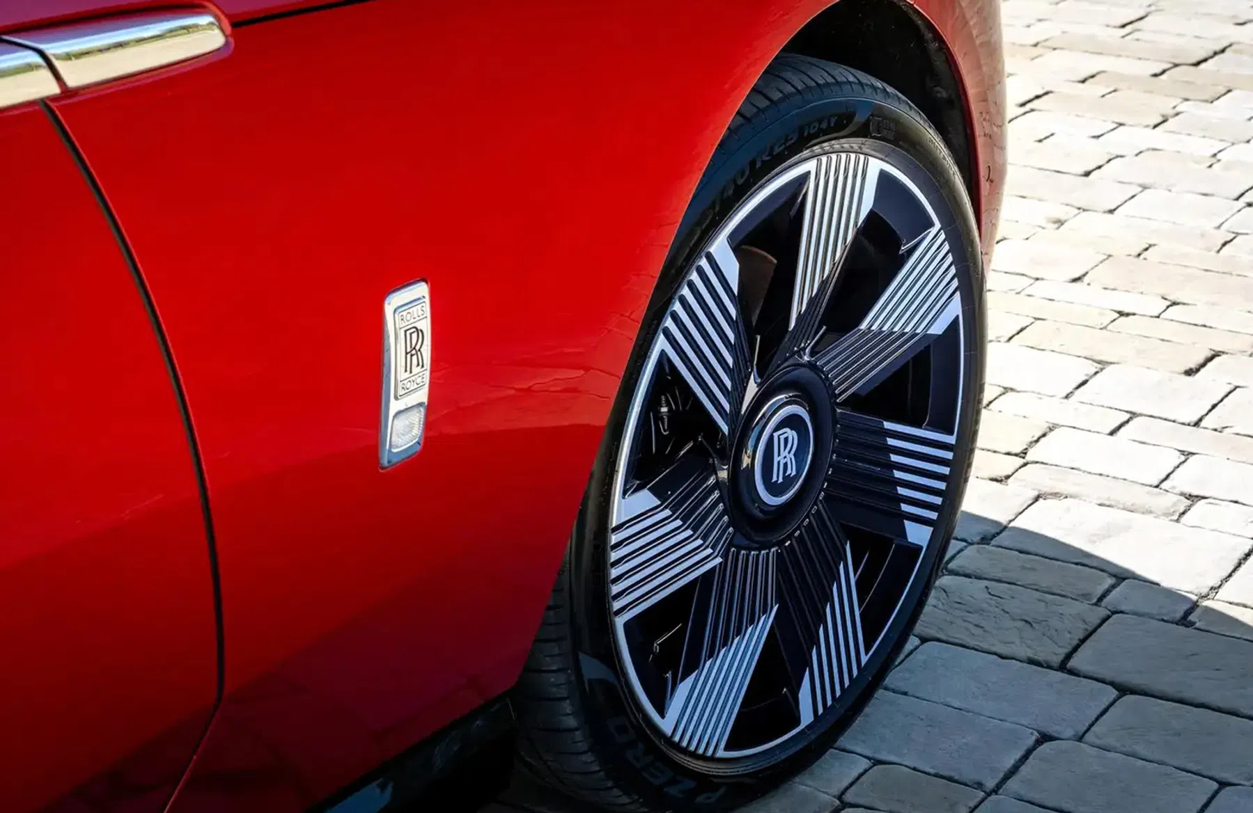rolls-royce-spectre-002