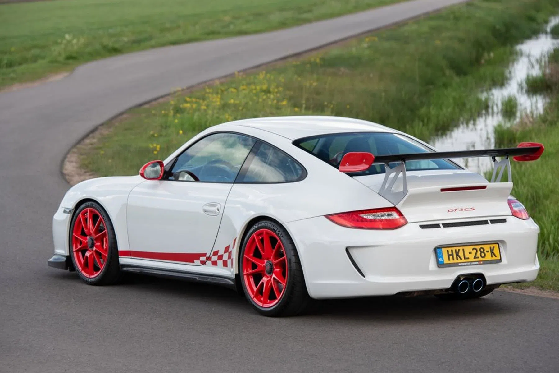 Porsche 911 GT3 CS