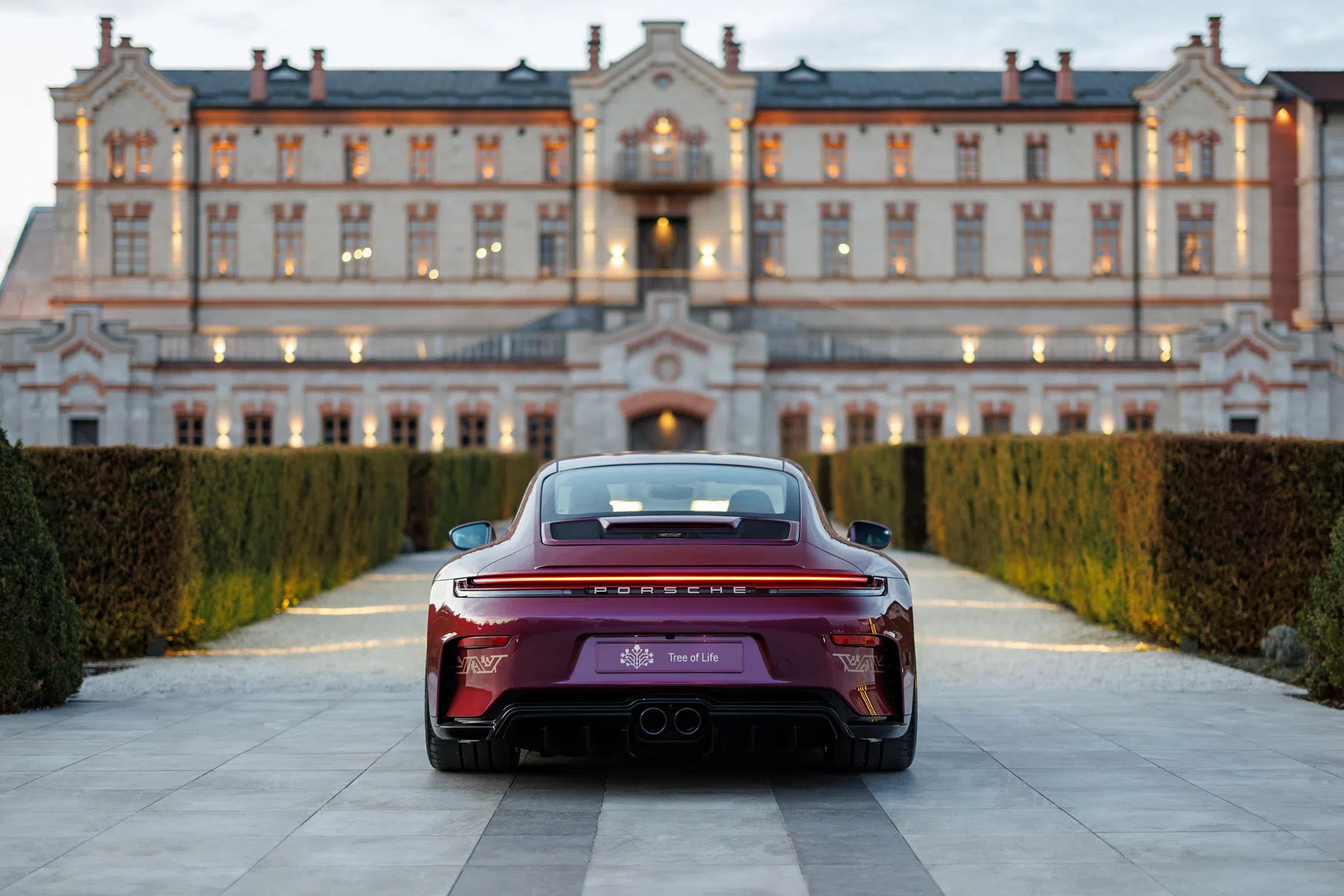 Porsche's Sonderwunsch-programma toont ongelooflijke EV-aanpassingen