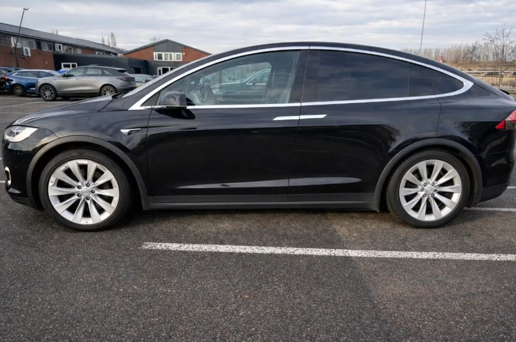 Een Tesla Model X met halve miljoen kilometer op de teller