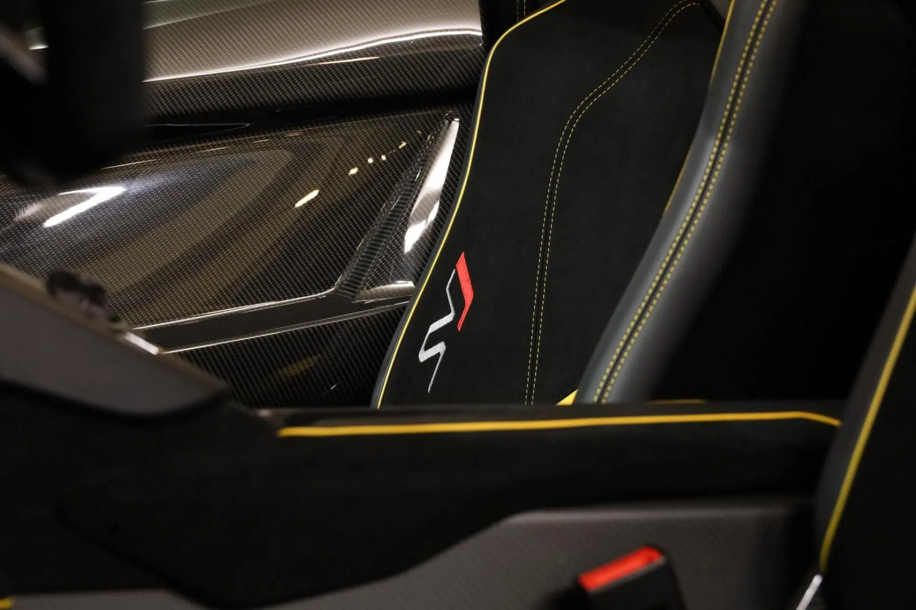 Lamborghini Aventador SVJ Roadster