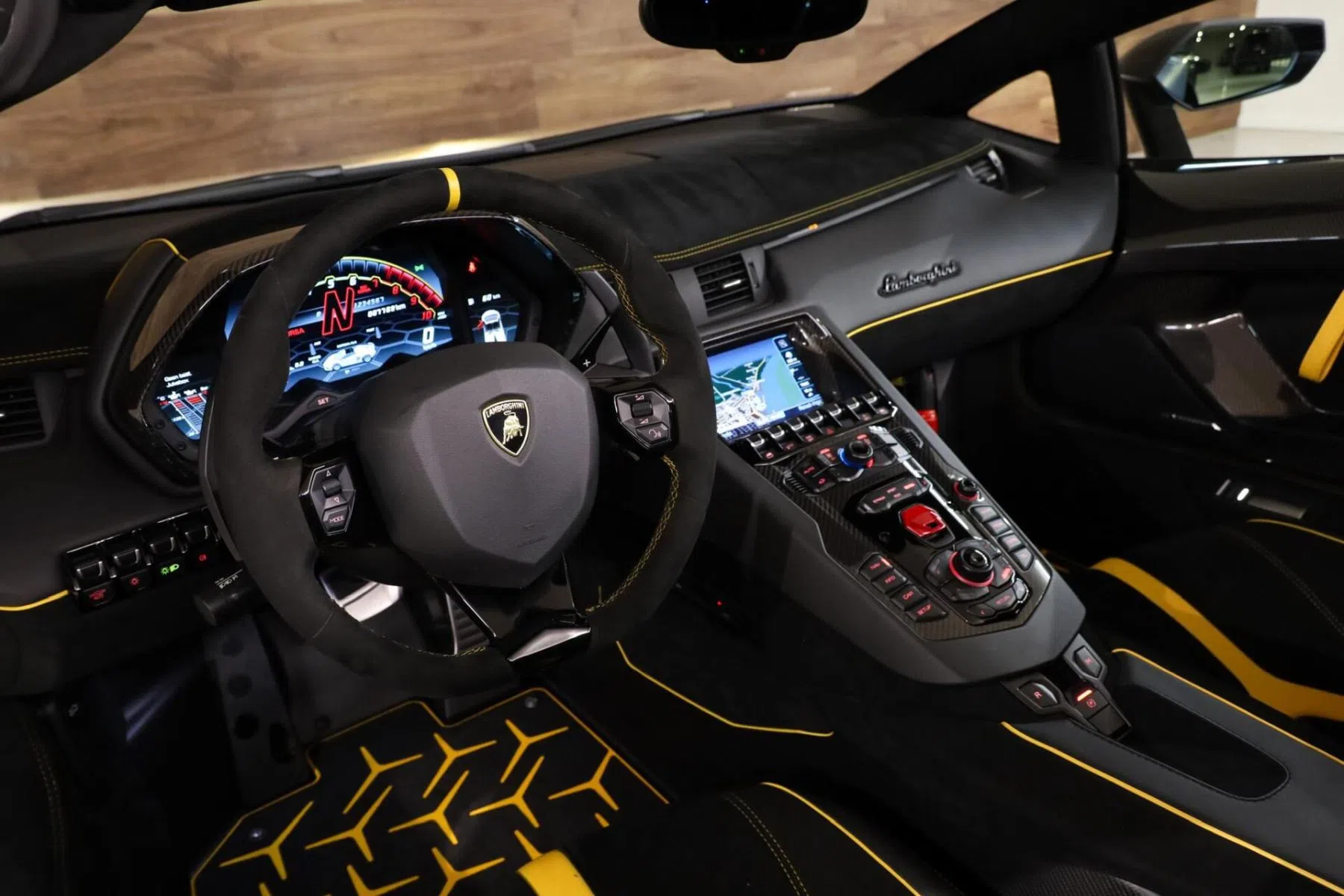 Lamborghini Aventador SVJ Roadster