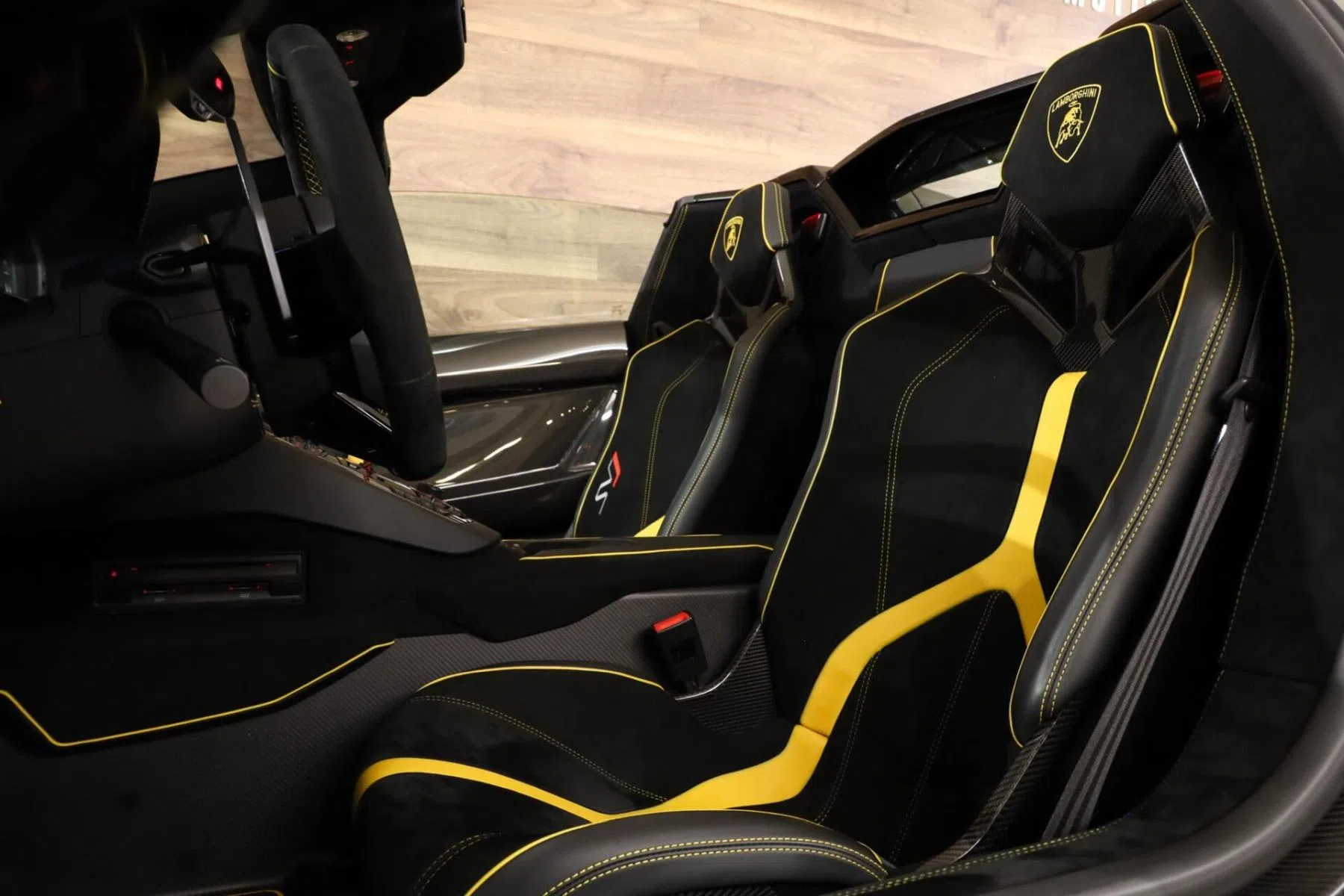 Lamborghini Aventador SVJ Roadster