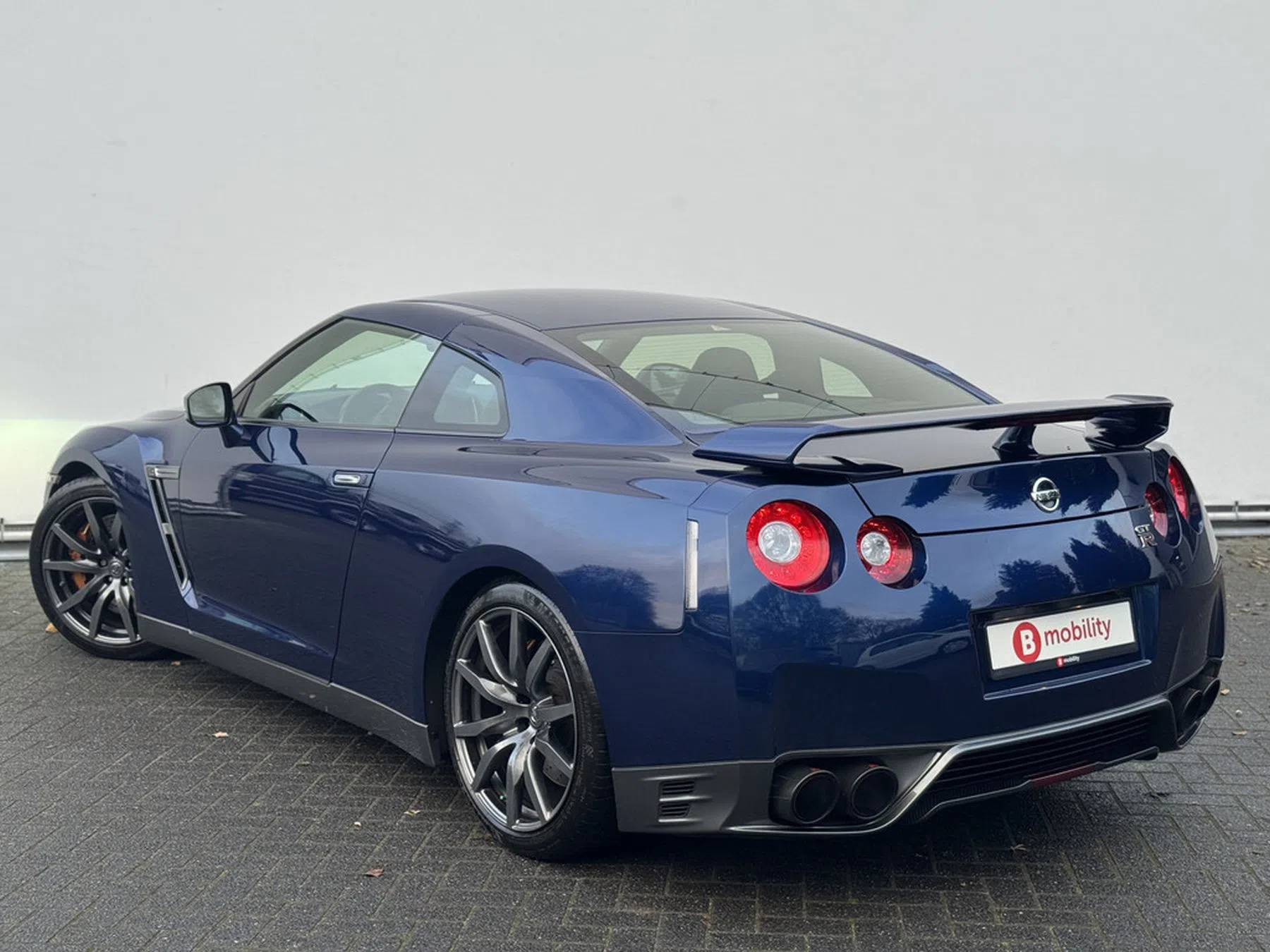 Nissan GT-R