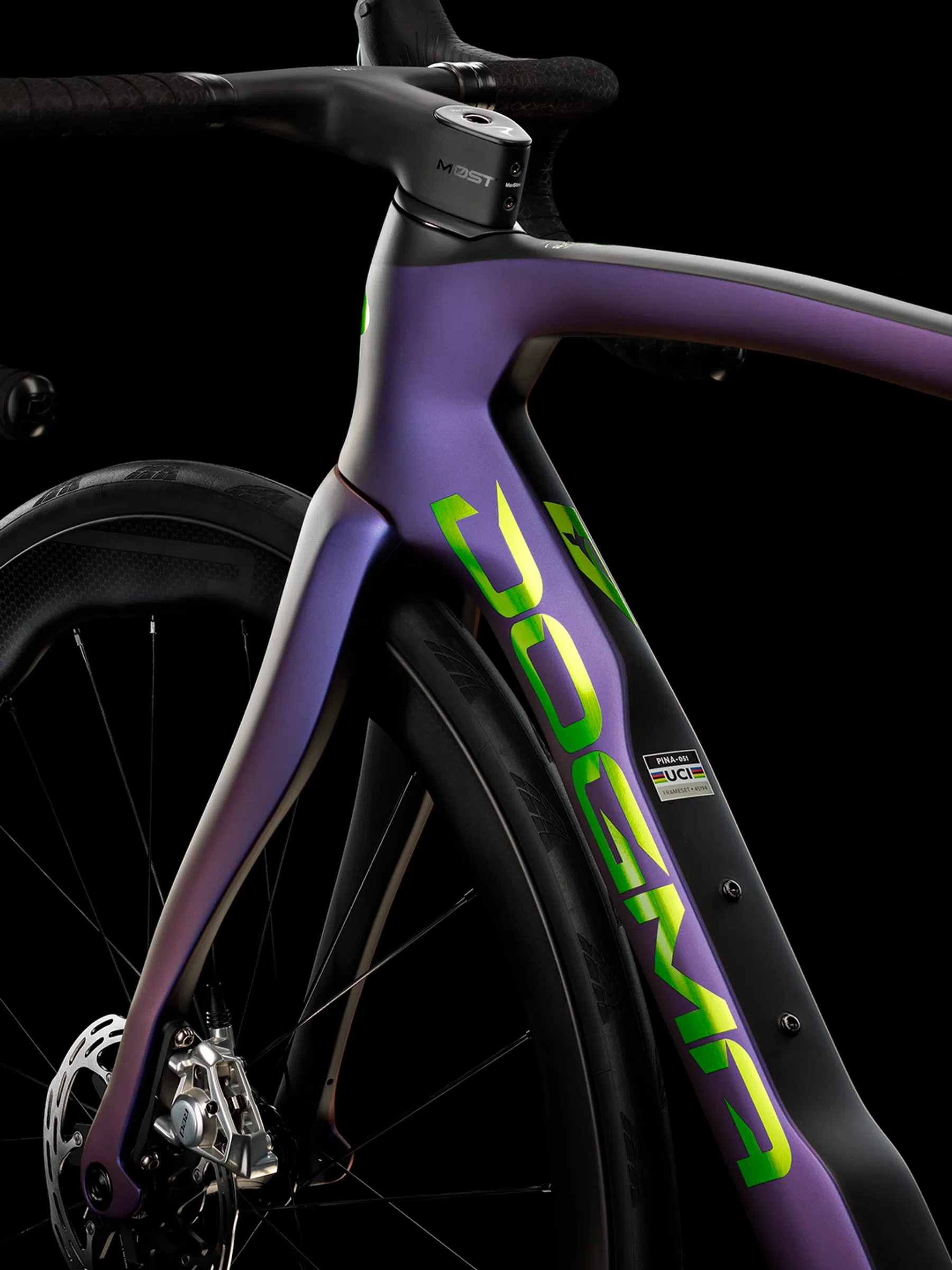 Pinarello kleur