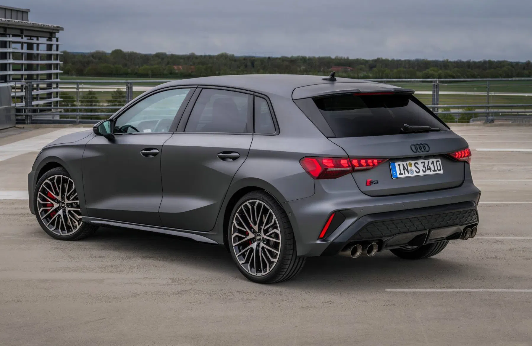 Audi S3 schuin achter